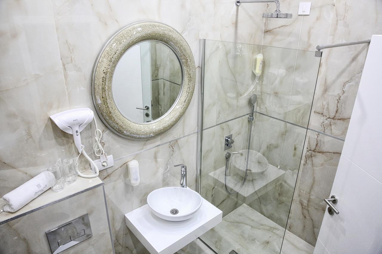 Sunny Hill Garden Bed & Breakfast Stara Pazova Ngoại thất bức ảnh