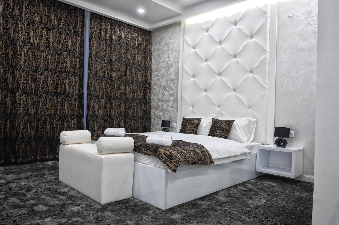 Sunny Hill Garden Bed & Breakfast Stara Pazova Ngoại thất bức ảnh